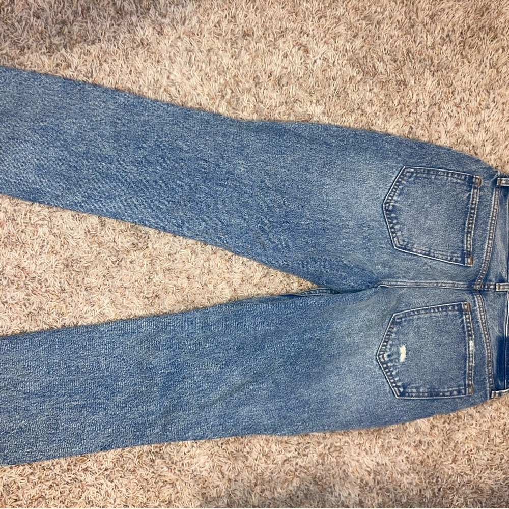 Abercrombie & Fitch High-Rise Distressed Blue Jeans - Picture 9 of 13